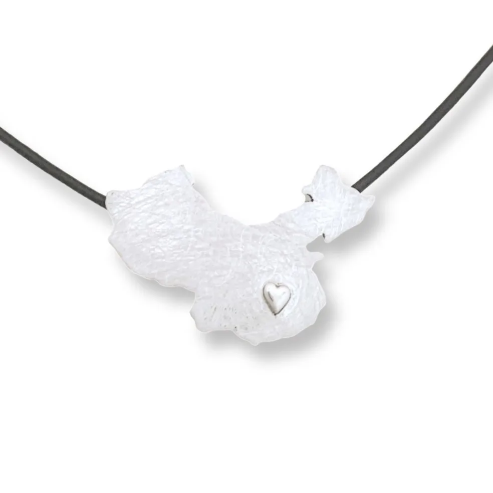 Collar de mapa de China con corazón