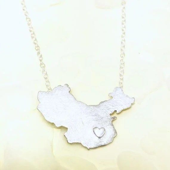 china map necklace with heart 5ea30a56 • AfricanDreamLand