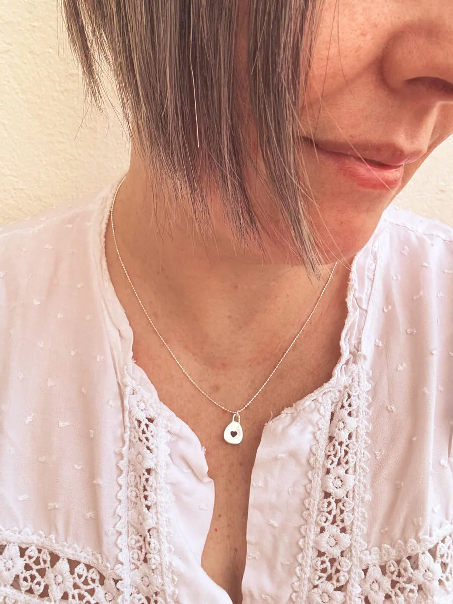 Collar Con Cristal Marino Lila 5 By Africandreamland Lilac Sea Glass Bezel Necklace Back
