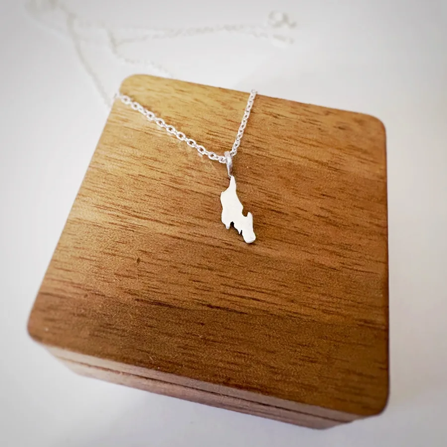 Zanzibar Map Pendant – Handmade Sterling Silver Elegance by AfricanDreamland Barcelona