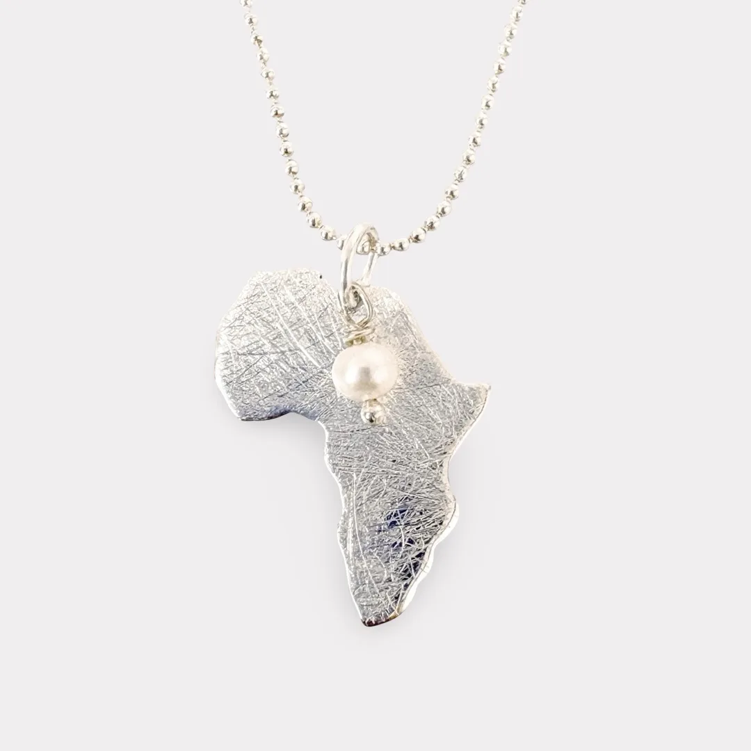 Africa Necklace Pearl