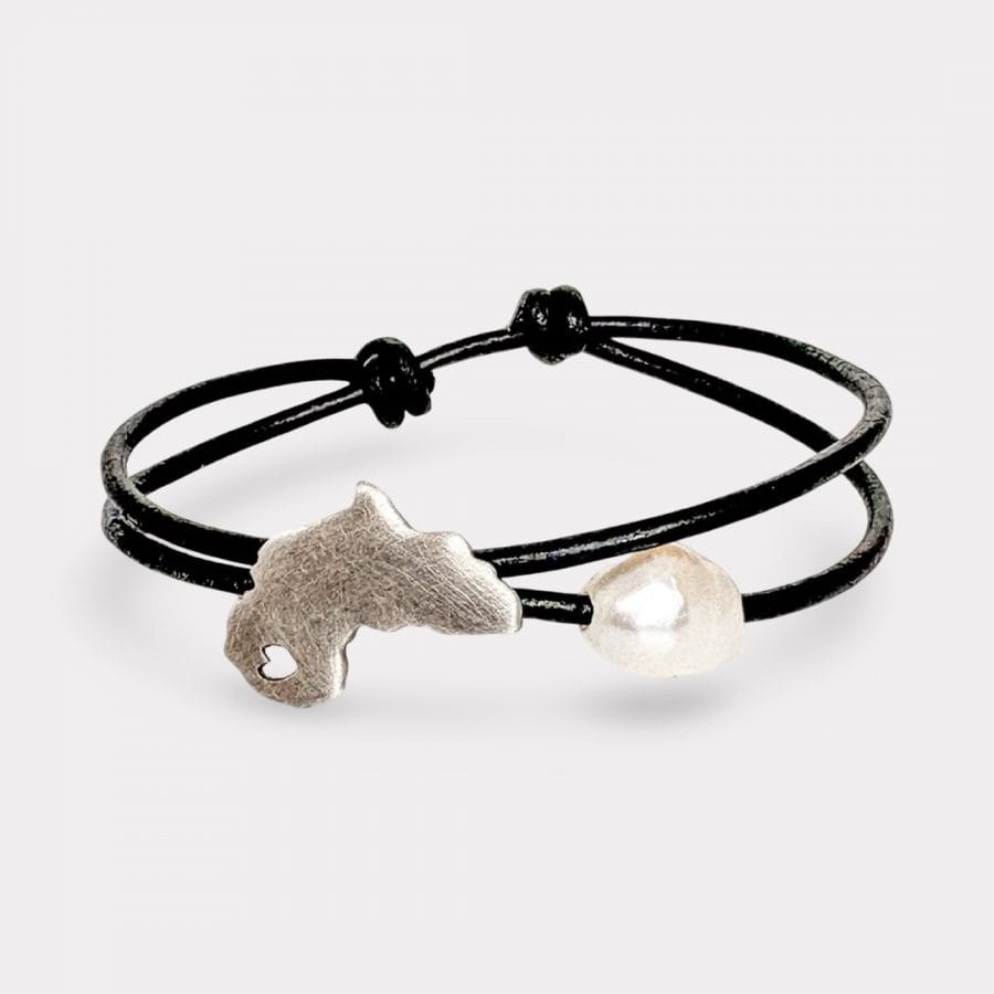 Africa Map Bracelet with Pearl by AfricanDreamland