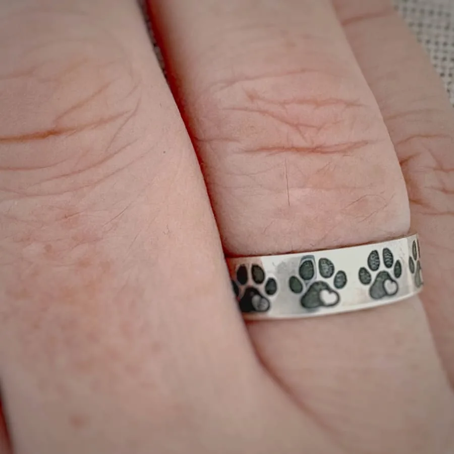 Anillo De Huellas De Perro - Imagen 4